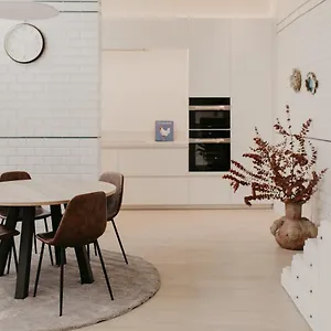 Apartment Blue Bird Moriaan